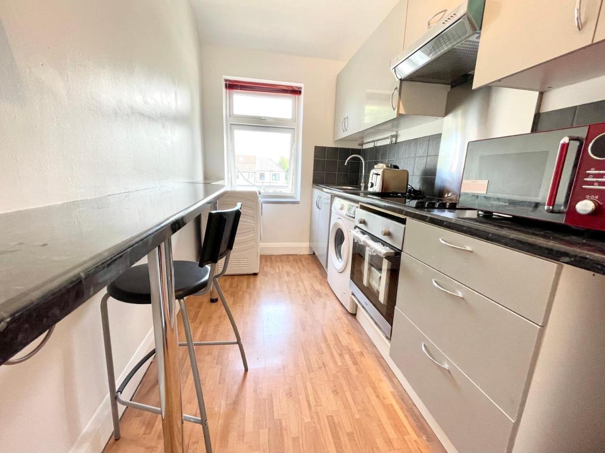 No2326 Tree-Hole Apartamento Northolt  Exterior foto