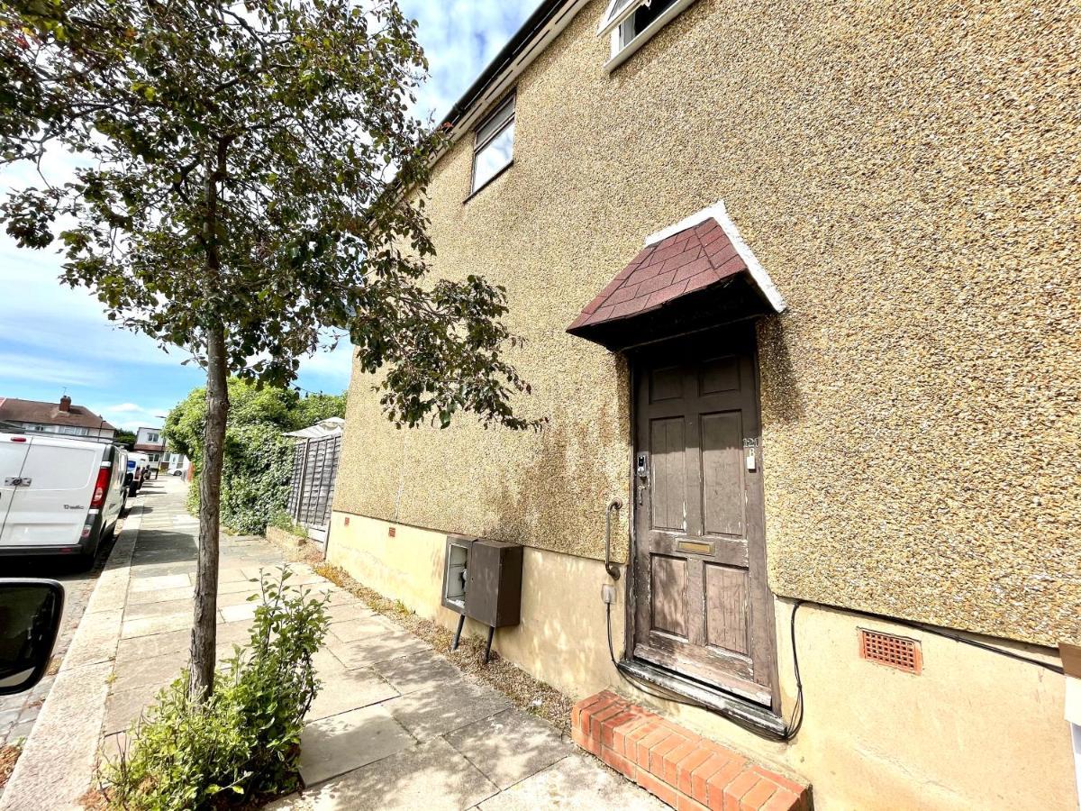 No2326 Tree-Hole Apartamento Northolt  Exterior foto