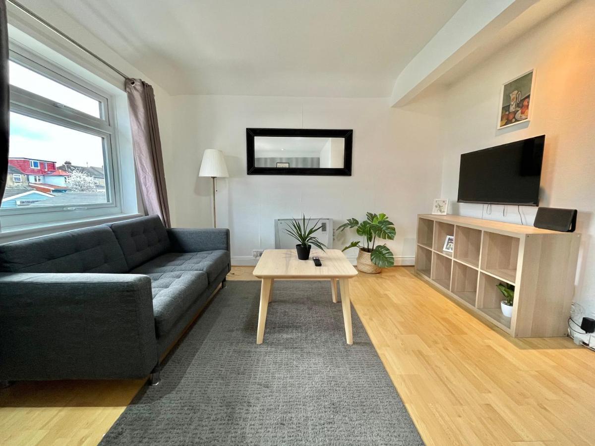 No2326 Tree-Hole Apartamento Northolt  Exterior foto